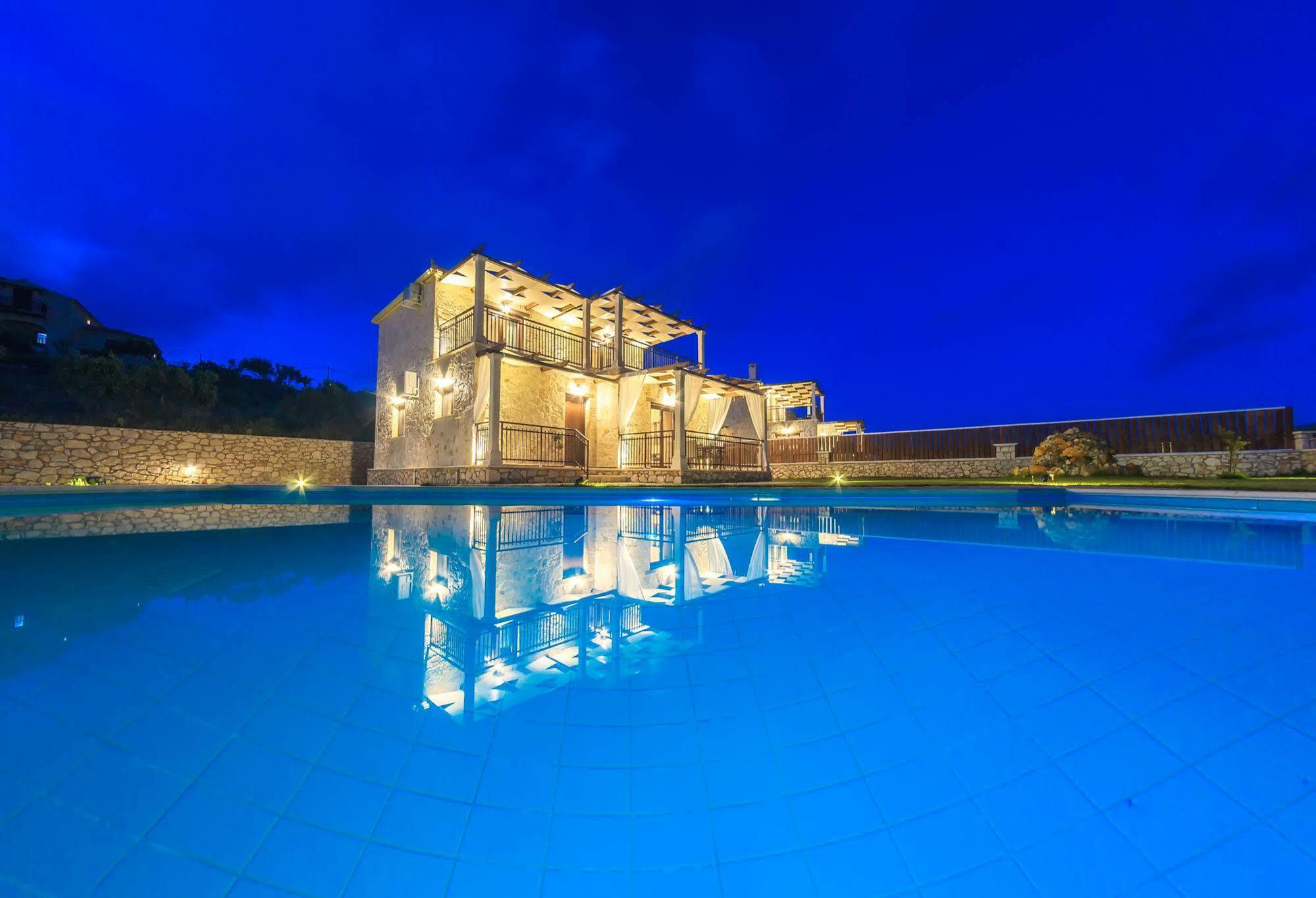Eden Villas Anafonítria Exteriör bild